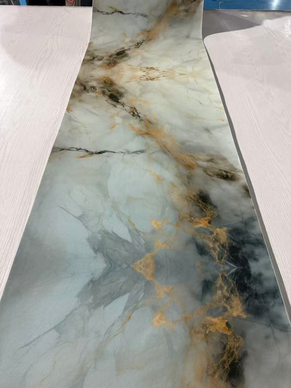 Коврик Roomis прорезиненый в рулоне 1,2*15м BZ-145-26